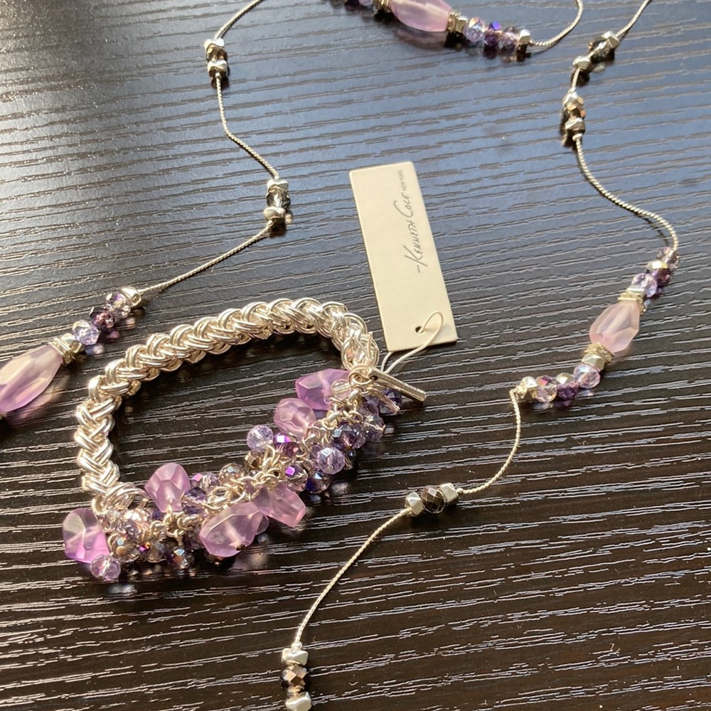 Long silver necklace and stretch bracelet